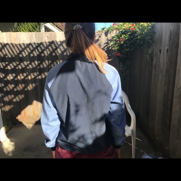 kangaroo pocket sweater - Picture 3 of 4